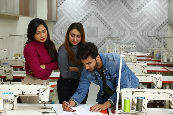 BS-Fashion-Marketing-Merchandsi-temp